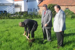 img_fotos_handwerkerdorf_1-spatenstich-und-baubeginn-2006-07_005