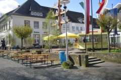 img_fotos_maibaum_maibaumfest-tanz-unterm-maibaum_004