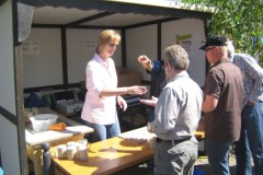 img_fotos_maibaum_maibaumfest-tanz-unterm-maibaum_025