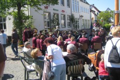img_fotos_maibaum_maibaumfest-tanz-unterm-maibaum_030